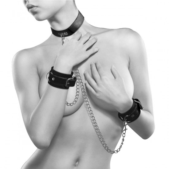 Leather Collar And Handcuffs Boeien Zwart